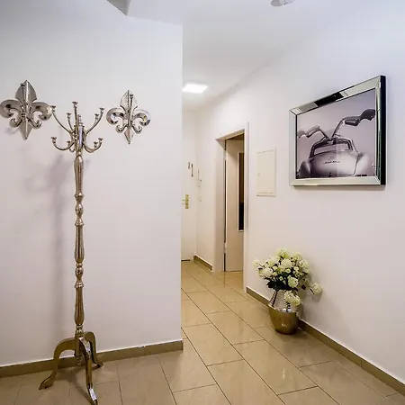 Gemuetliche & Individuelle In - Junik Krefeld