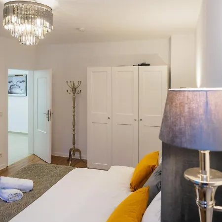 Gemuetliche & Individuelle In - Junik Krefeld