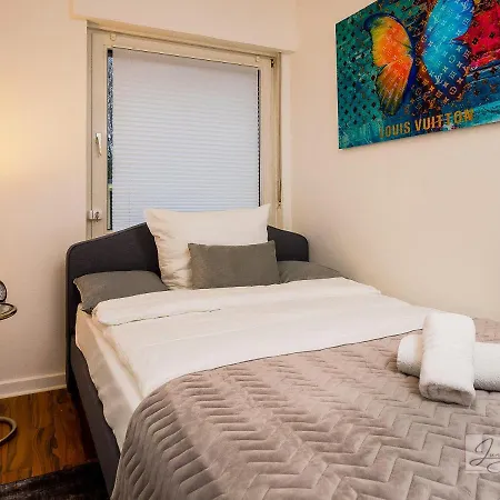 Apartment Gemuetliche & Individuelle In - Junik *