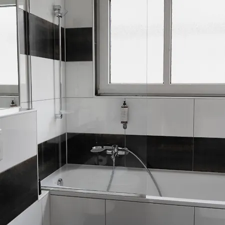 Gemuetliche & Individuelle In - Junik Krefeld